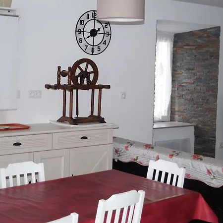 Dans Ancienne Ferme, Aux 4 Saisons بيت للعطل
